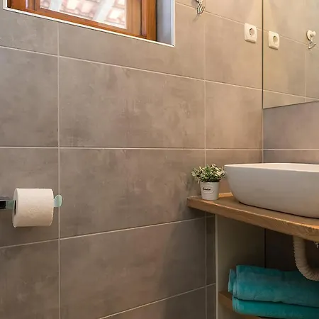 Gorgeous In With Wifi Holiday home *